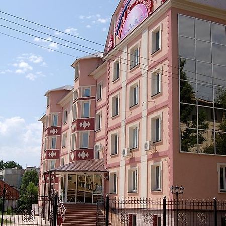 Kurmet Hotel อูรัลส์ค ภายนอก รูปภาพ