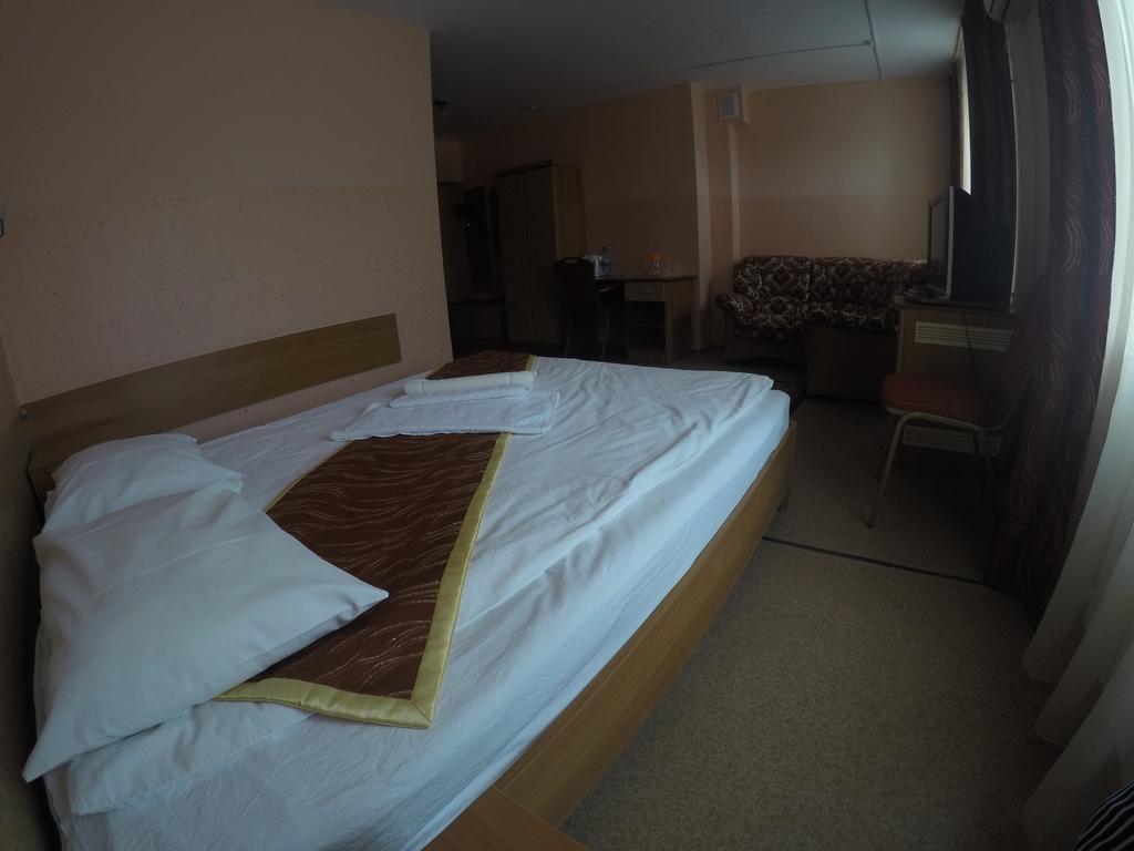 Kurmet Hotel อูรัลส์ค ห้อง รูปภาพ