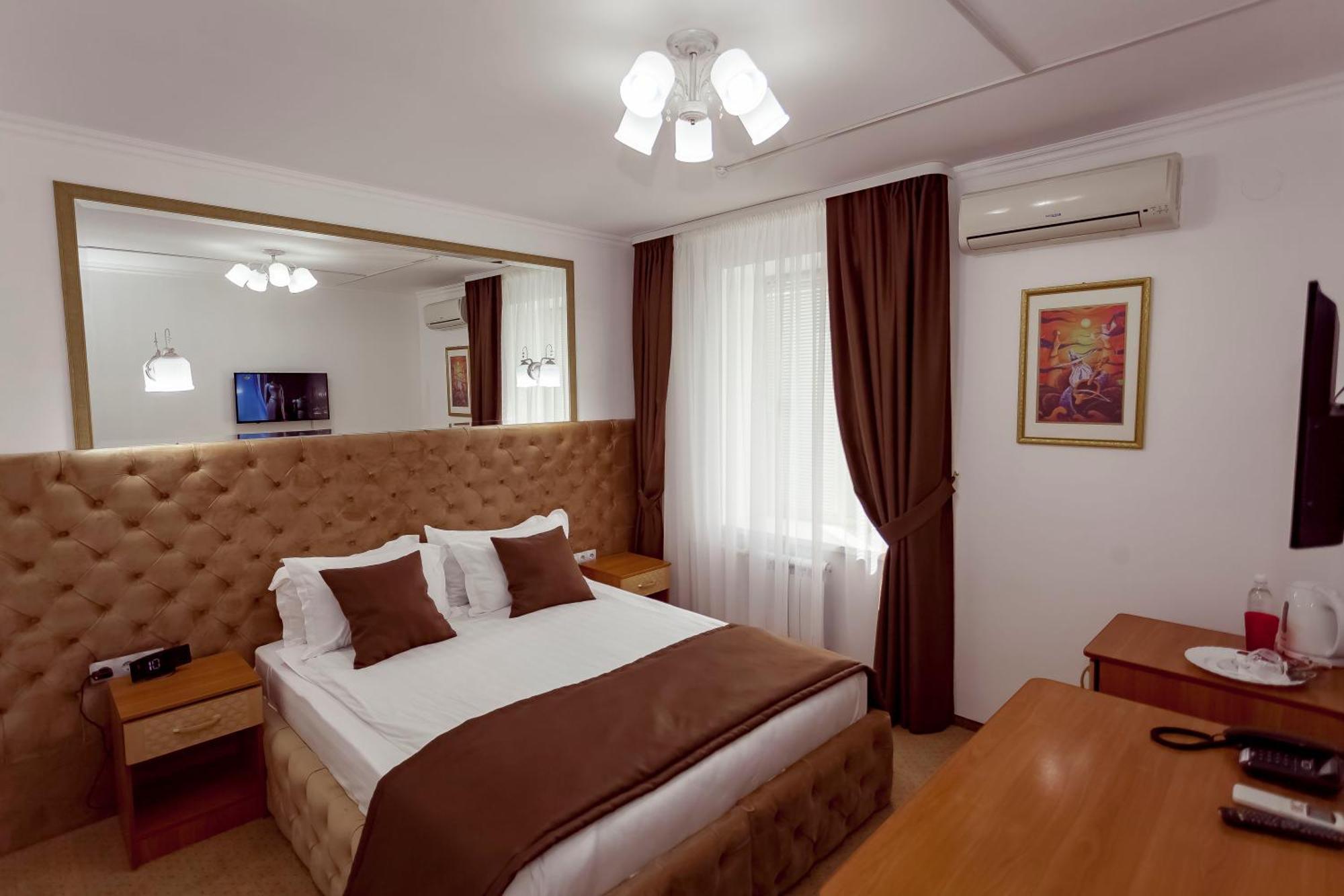 Kurmet Hotel อูรัลส์ค ภายนอก รูปภาพ