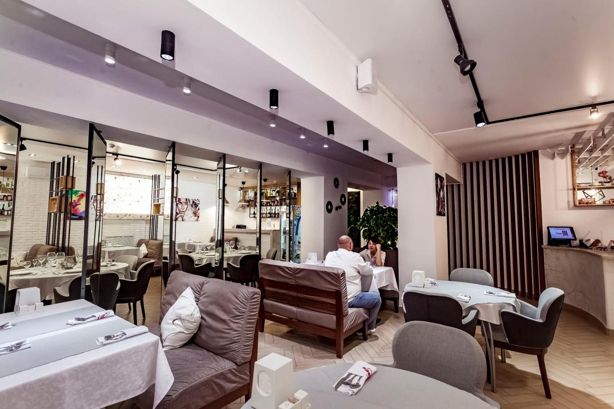 Kurmet Hotel อูรัลส์ค ภายนอก รูปภาพ