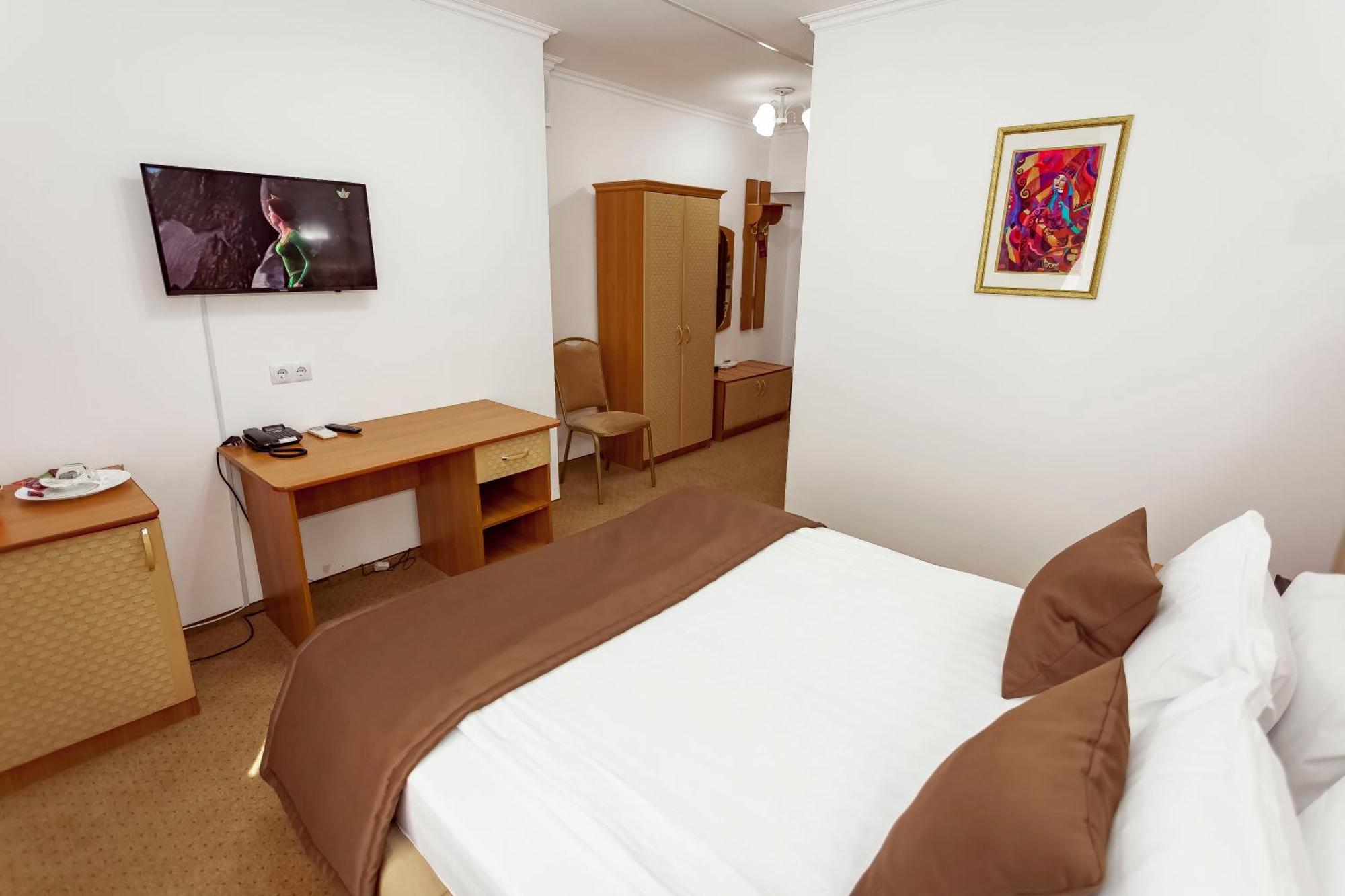 Kurmet Hotel อูรัลส์ค ภายนอก รูปภาพ