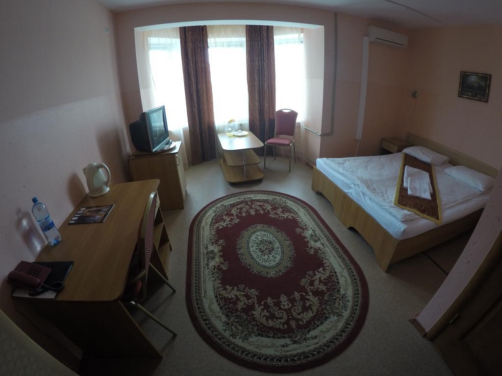 Kurmet Hotel อูรัลส์ค ภายนอก รูปภาพ